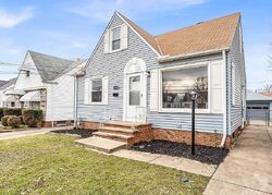 Pre-foreclosure in  TURNEY RD Maple Heights, OH 44137