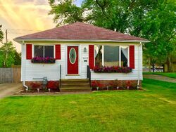Pre-foreclosure in  FRUITLAND DR Cleveland, OH 44134