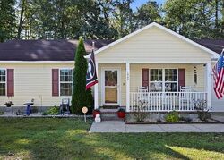 Pre-foreclosure in  CATHERINE LAKE RD Richlands, NC 28574