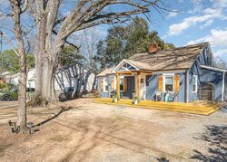 Pre-foreclosure in  HIGHLAND ST Charlotte, NC 28208