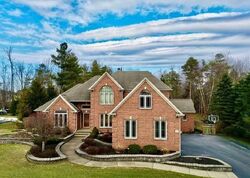 Pre-foreclosure in  WOODTHRUSH TRL Orchard Park, NY 14127