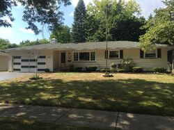 Pre-foreclosure in  FLORAL DR Rochester, NY 14617