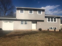 Pre-foreclosure in  CYPRESS LN Orangeburg, NY 10962