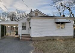 Pre-foreclosure in  MILL ST Eatontown, NJ 07724