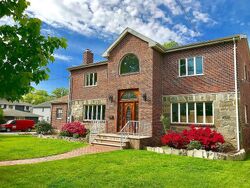 Pre-foreclosure in  N WOOD AVE Linden, NJ 07036