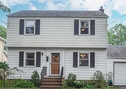 Pre-foreclosure in  RICHMOND TER Rahway, NJ 07065