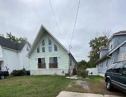 Pre-foreclosure in  N RANDOLPH AVE Riverton, NJ 08077