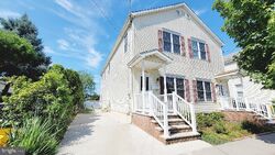 Pre-foreclosure in  PINE ST Trenton, NJ 08638