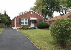 Pre-foreclosure in  MELROSE AVE Saint Louis, MO 63130