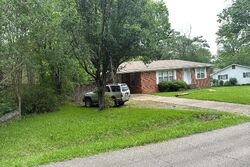Pre-foreclosure in  HOWARD RD Starkville, MS 39759