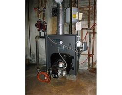 Pre-foreclosure in  MARY ANN DR Worcester, MA 01606