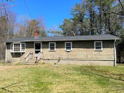 Pre-foreclosure in  OLD CENTER ST Middleboro, MA 02346