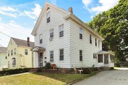 Pre-foreclosure in  OAK ST Taunton, MA 02780