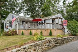 Pre-foreclosure in  ROCKY HILL RD Plymouth, MA 02360