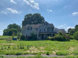 Pre-foreclosure in  HOLLY CIR Easthampton, MA 01027