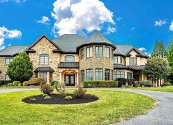 Pre-foreclosure in  VALLEY VIEW RD Middletown, MD 21769