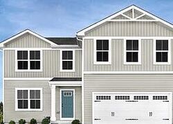 Pre-foreclosure in  VENEER CT Capitol Heights, MD 20743