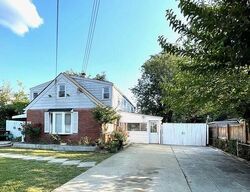 Pre-foreclosure in  DORMAN ST Hyattsville, MD 20784