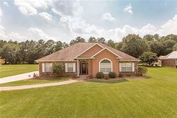 Pre-foreclosure in  COUNTRY LN Hammond, LA 70401