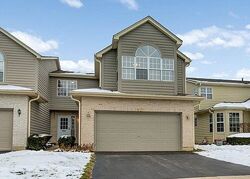 Pre-foreclosure in  TOWNSEND CIR Naperville, IL 60565