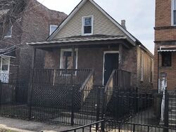 Pre-foreclosure in  W ERIE ST Chicago, IL 60644