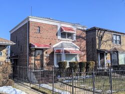 Pre-foreclosure in  S DOBSON AVE Chicago, IL 60628