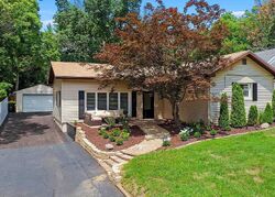 Pre-foreclosure in  E GRANDVIEW AVE Peoria, IL 61614