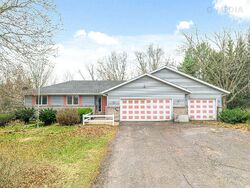 Pre-foreclosure in  ORTH RD Belvidere, IL 61008