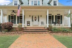 Pre-foreclosure in  HOLLOWAY RAY RD Mc Intyre, GA 31054