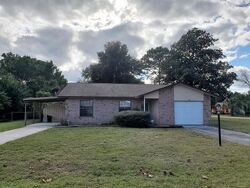 Pre-foreclosure in  SPRING LN Ocala, FL 34472