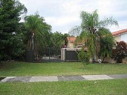 Pre-foreclosure in  SW 112TH AVE Miami, FL 33176