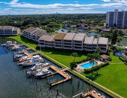 Pre-foreclosure in  KIPPS COLONY DR  Saint Petersburg, FL 33707