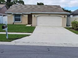  Arbor Glen Cir, Lake Worth FL