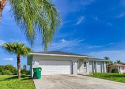 Pre-foreclosure in  OAKLAND HILLS CT Rotonda West, FL 33947