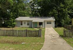 Pre-foreclosure in  FLAGG ST Tallahassee, FL 32305