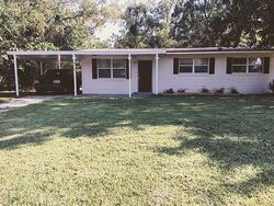 Pre-foreclosure in  MOPSY LN Jacksonville, FL 32210