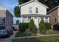 Pre-foreclosure in  LAWRENCE AVE Milford, CT 06460