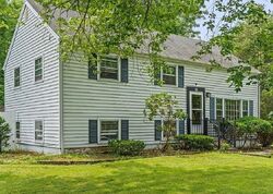 Pre-foreclosure in  RIDGEWOOD RD Wallingford, CT 06492
