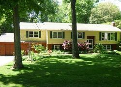 Pre-foreclosure in  ERAMO TER Hamden, CT 06518