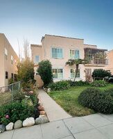 Pre-foreclosure in  S BRONSON AVE Los Angeles, CA 90018