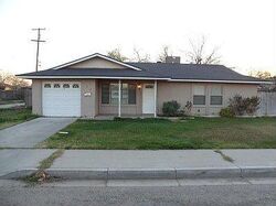 Pre-foreclosure in  N 13TH ST Chowchilla, CA 93610