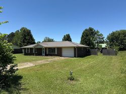 Pre-foreclosure in  DARLENE DR Mansfield, AR 72944