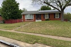 Pre-foreclosure in  ROSLYN AVE District Heights, MD 20747