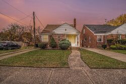 Pre-foreclosure in  METTETAL ST Detroit, MI 48227
