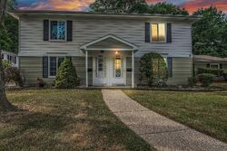  Greenwood St, Westland MI