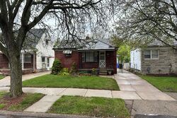 Pre-foreclosure in  WARWICK ST Detroit, MI 48228