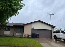 Pre-foreclosure in  LEVAN RD Livonia, MI 48154