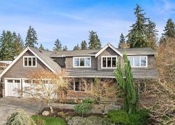 Pre-foreclosure in  112TH AVE NE Kirkland, WA 98033