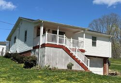 Pre-foreclosure in  PLEASANT ST Rich Creek, VA 24147