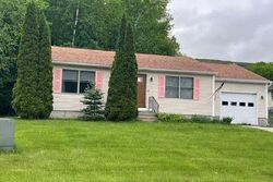  Albe Dr, Bennington VT